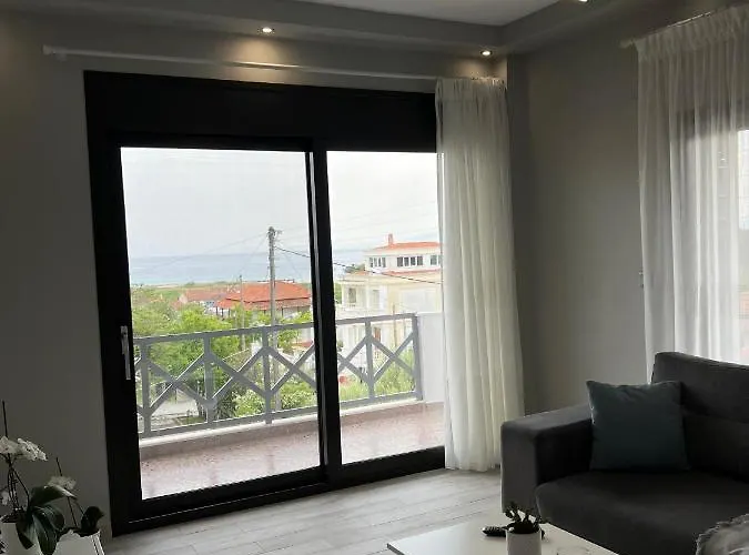 Luxury Esmeralda